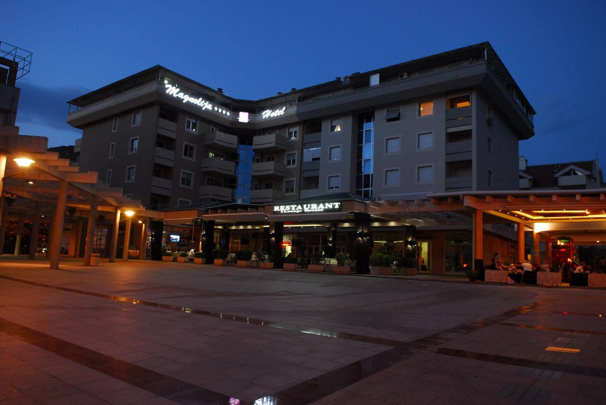 Hotel Magnolia Tivat Exterior foto